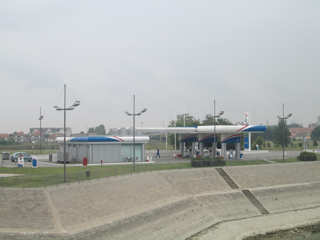 אפטין Apartments Marina מראה חיצוני תמונה